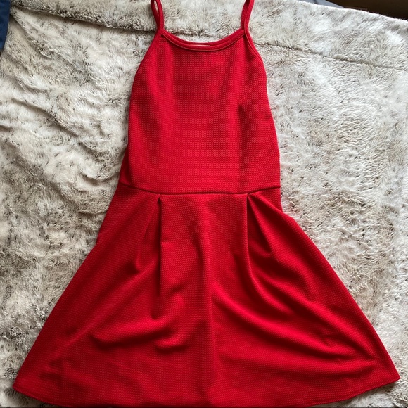 FORMAL RED DRESS - Picture 1 of 2